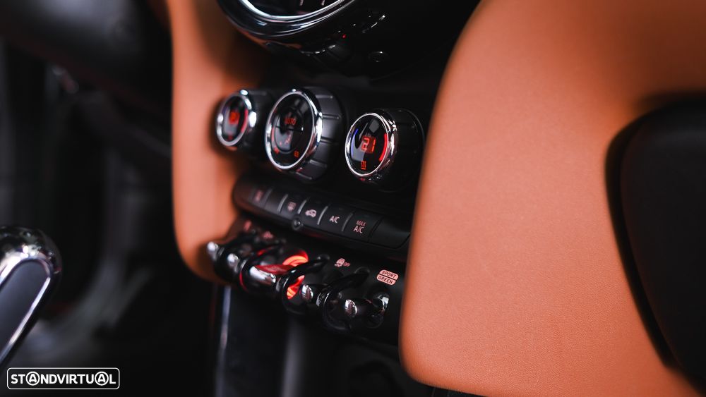 MINI 3 Portas John Cooper Works Auto Desportiva - 54