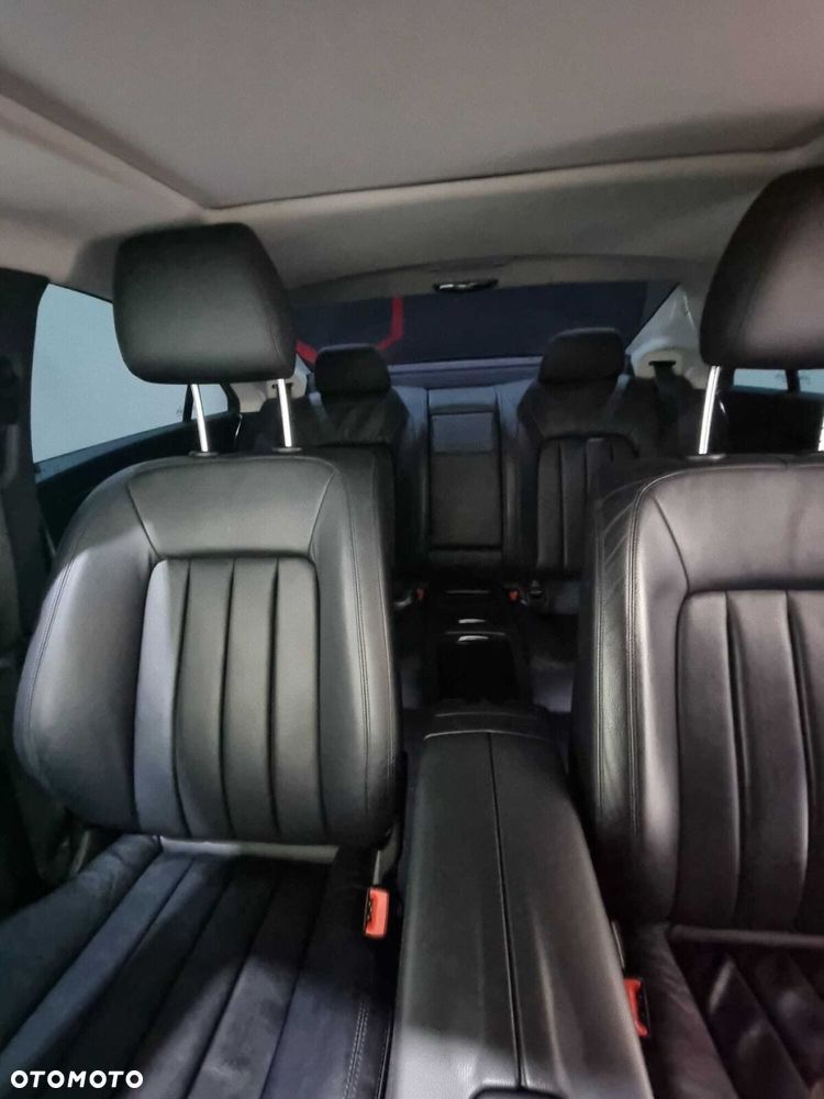 Mercedes-Benz CLS - 24