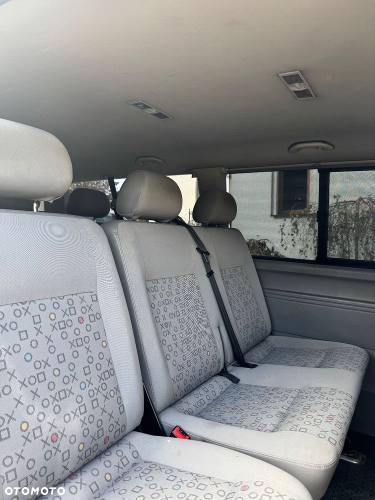 Volkswagen Caravelle - 27