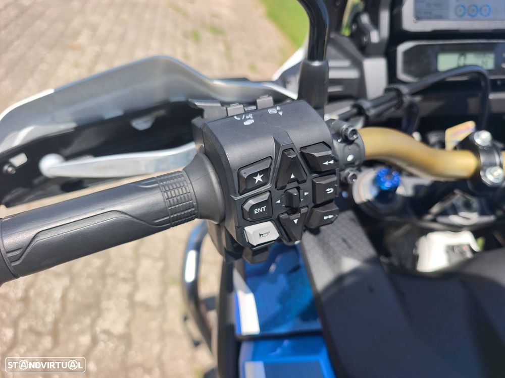 Honda Africa Twin 1100 Adventure Sports - 12