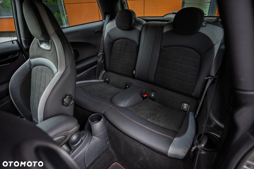 MINI John Cooper Works - 33