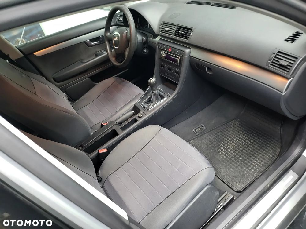 Audi A4 Avant - 16