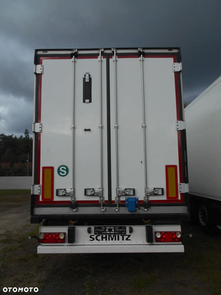Schmitz Cargobull chłodnia nowy model V7 - 5