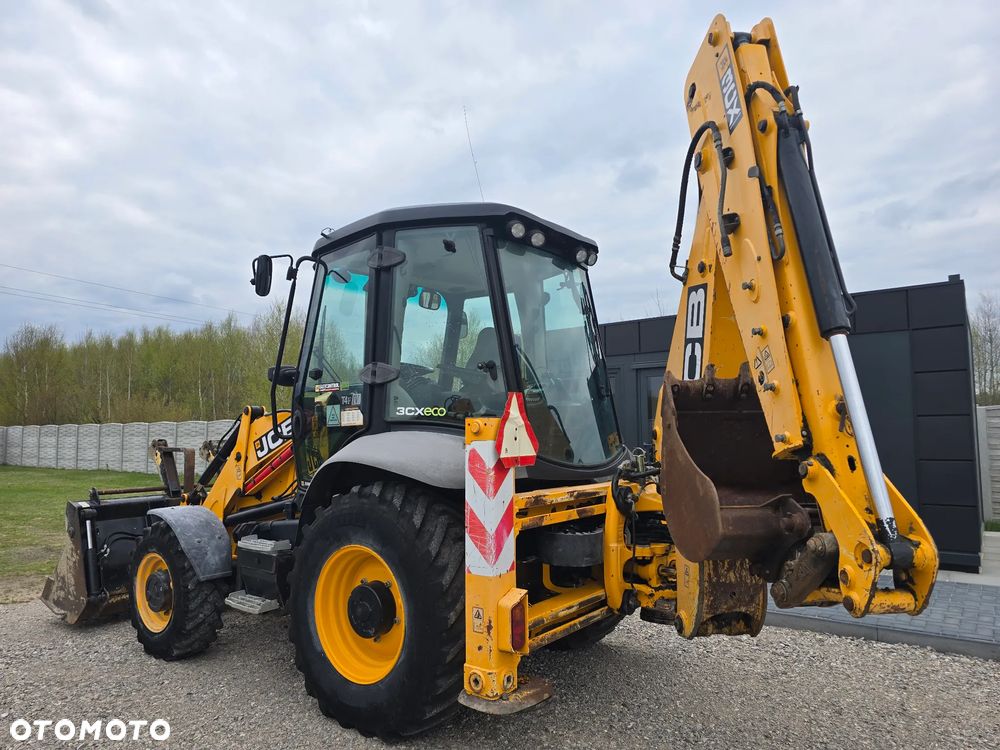 JCB - 9
