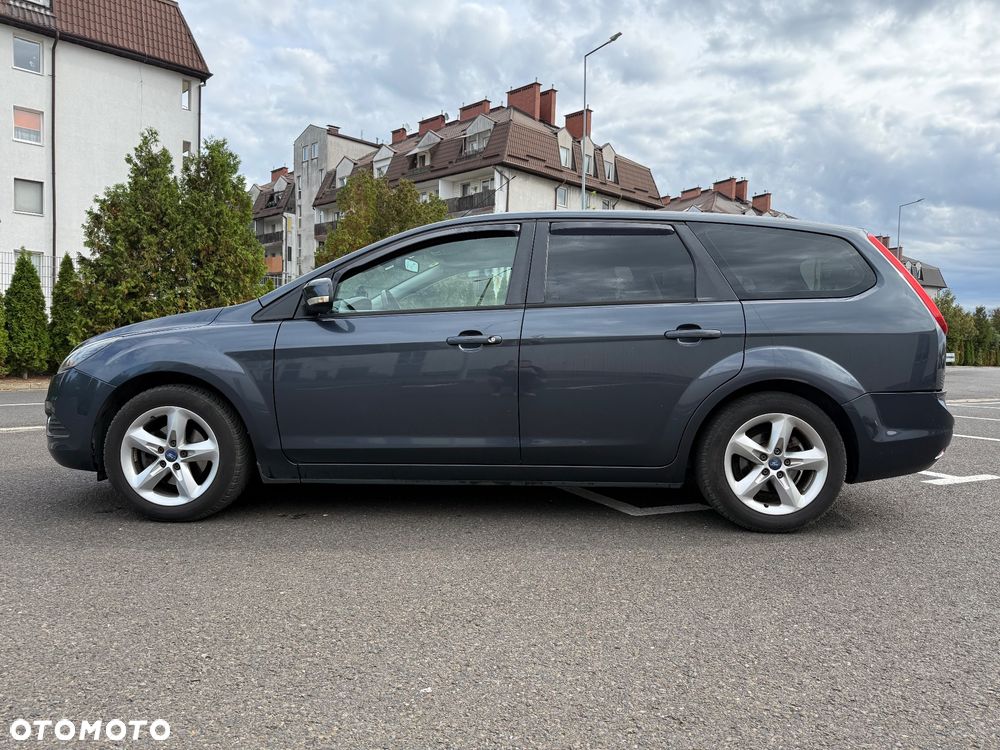 Ford Focus 1.6 Trend - 16