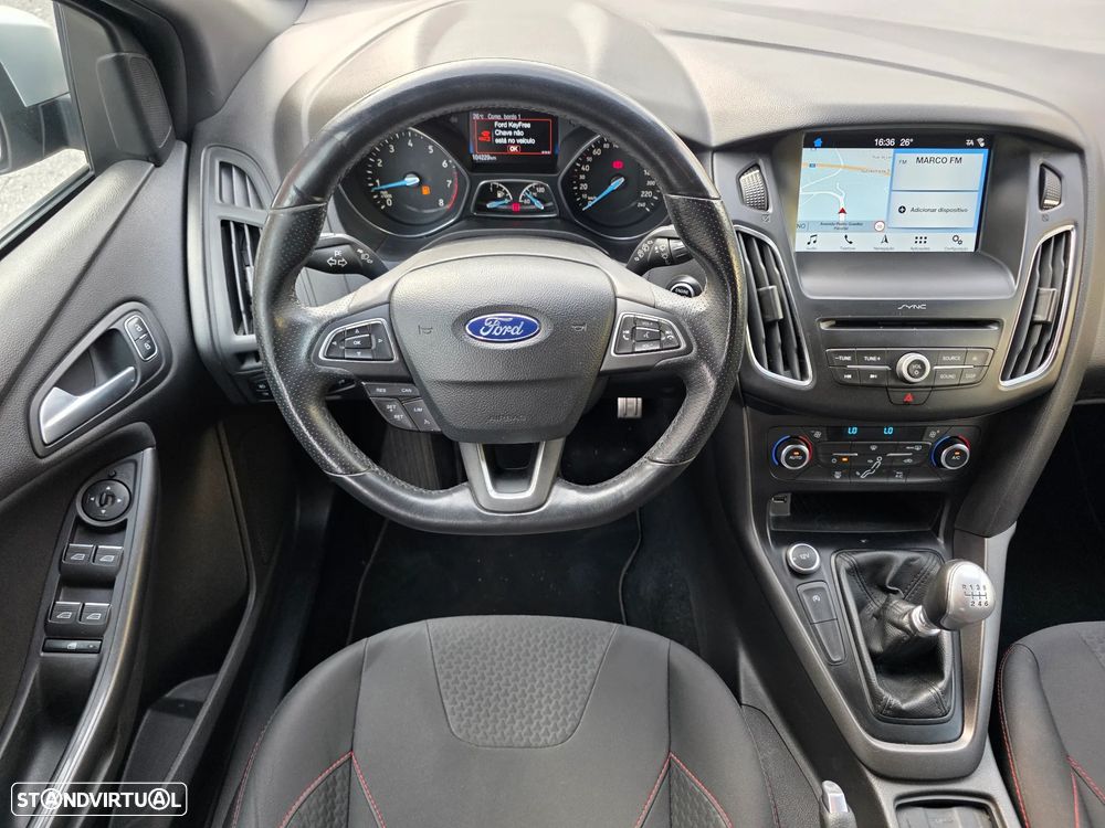 Ford Focus 1.0 EcoBoost MHEV ST-Line - 14
