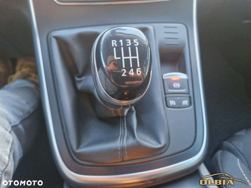 Renault Grand Scenic - 30