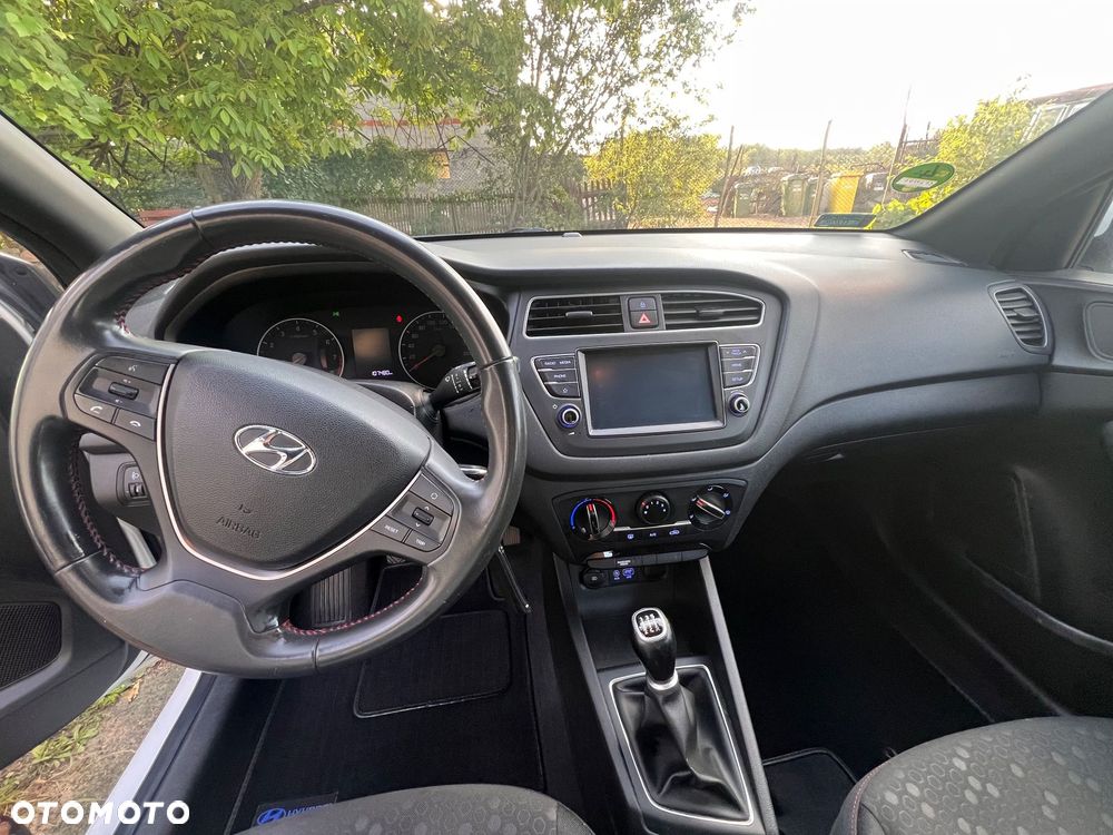 Hyundai i20 1.2 Comfort - 13