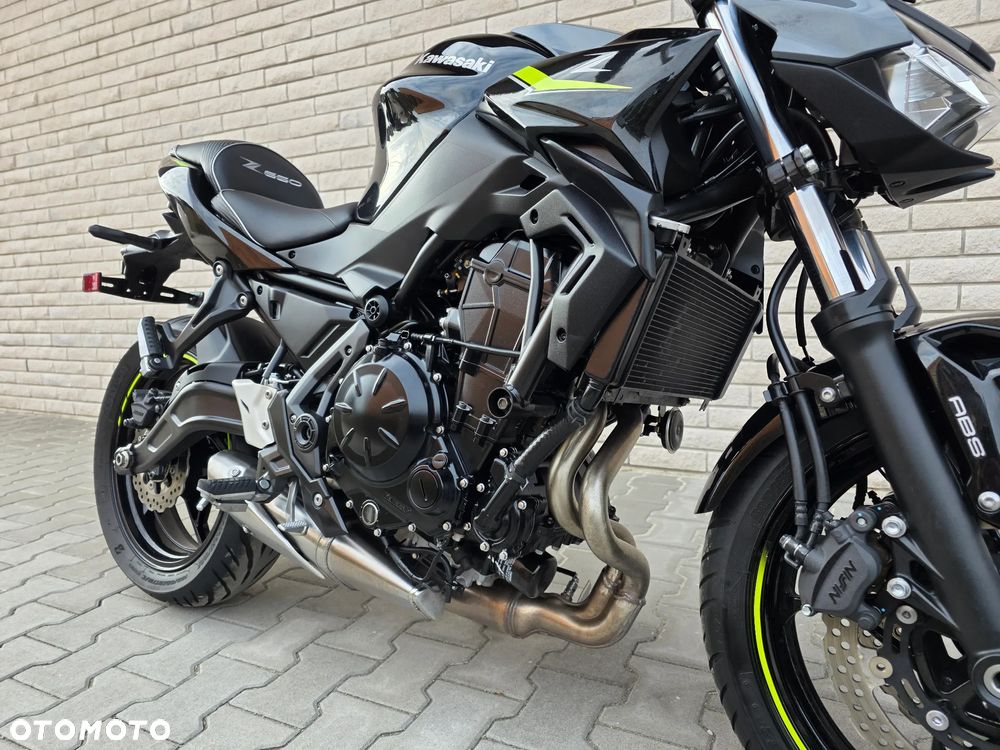 Kawasaki Z 650 - 15