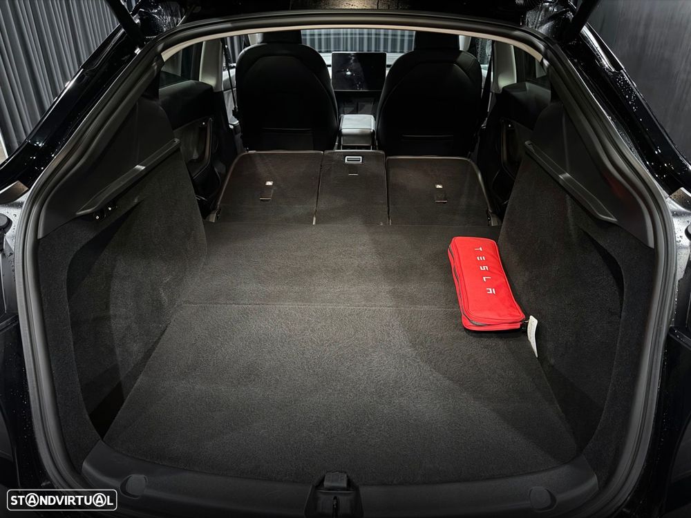 Tesla Model Y Standard - 42