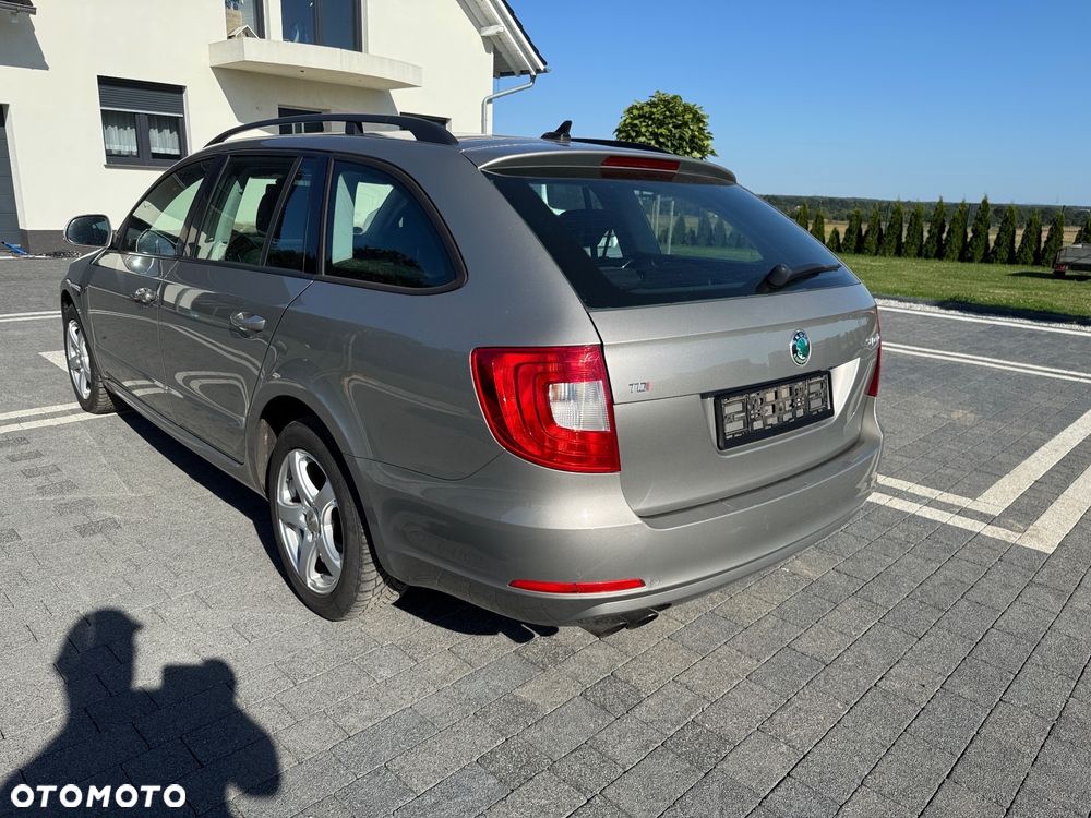 Skoda Superb 2.0 TDI Ambition - 6