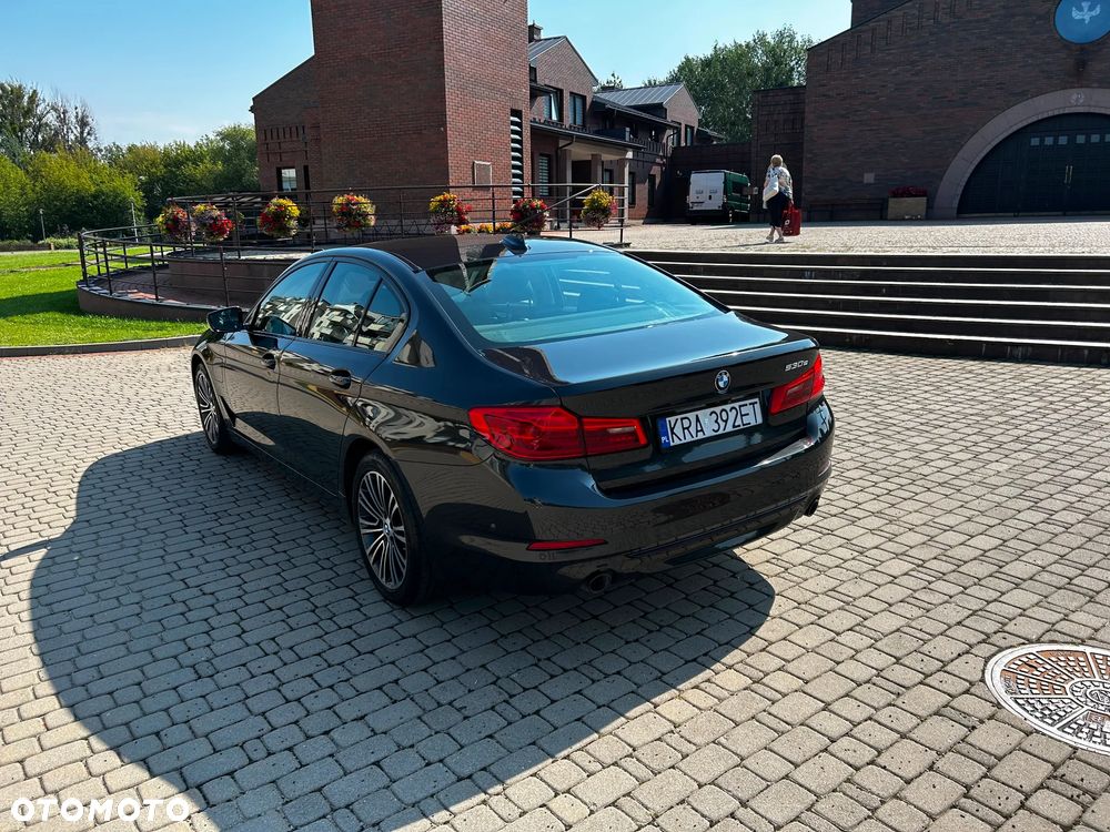 BMW Seria 5 530e iPerformance Luxury Line - 8