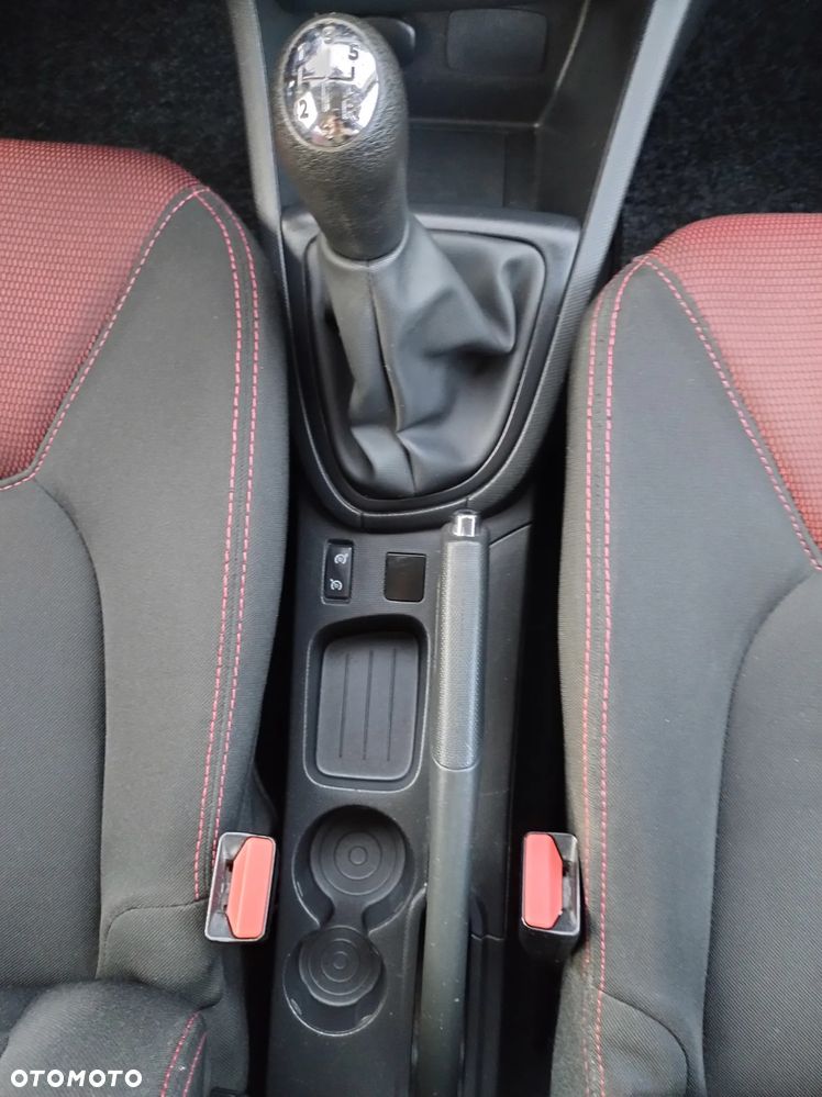 Renault Clio 1.2 16V 75 Life - 38