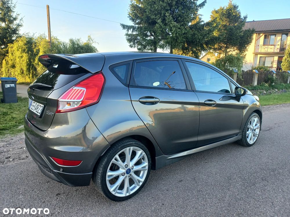 Ford Fiesta - 10