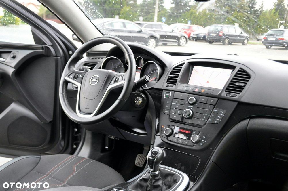 Opel Insignia - 25