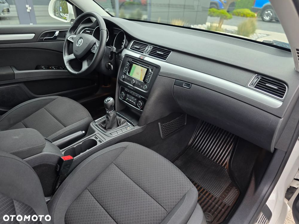 Skoda Superb 1.8 TSI Style - 18