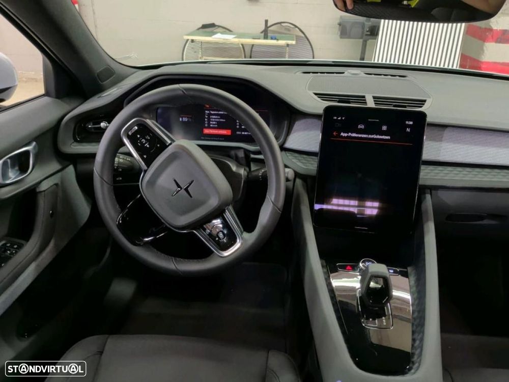 Polestar 2 2023 photo 3