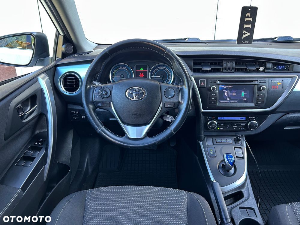 Toyota Auris - 11