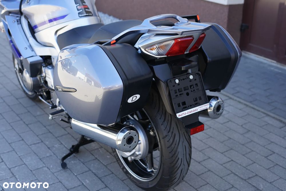 Yamaha FJR - 25