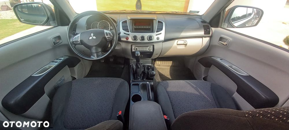 Mitsubishi L200 - 18