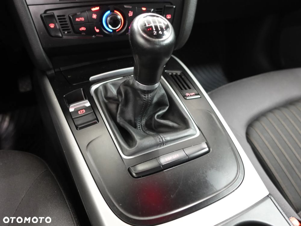 Audi A4 Avant 2.0 TDI DPF quattro Ambiente - 32