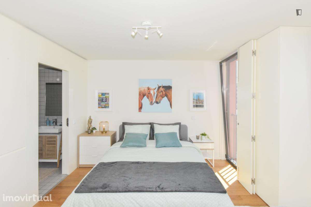 Estúdio - localizado em Paranhos Porto - Grande imagem: 5/24