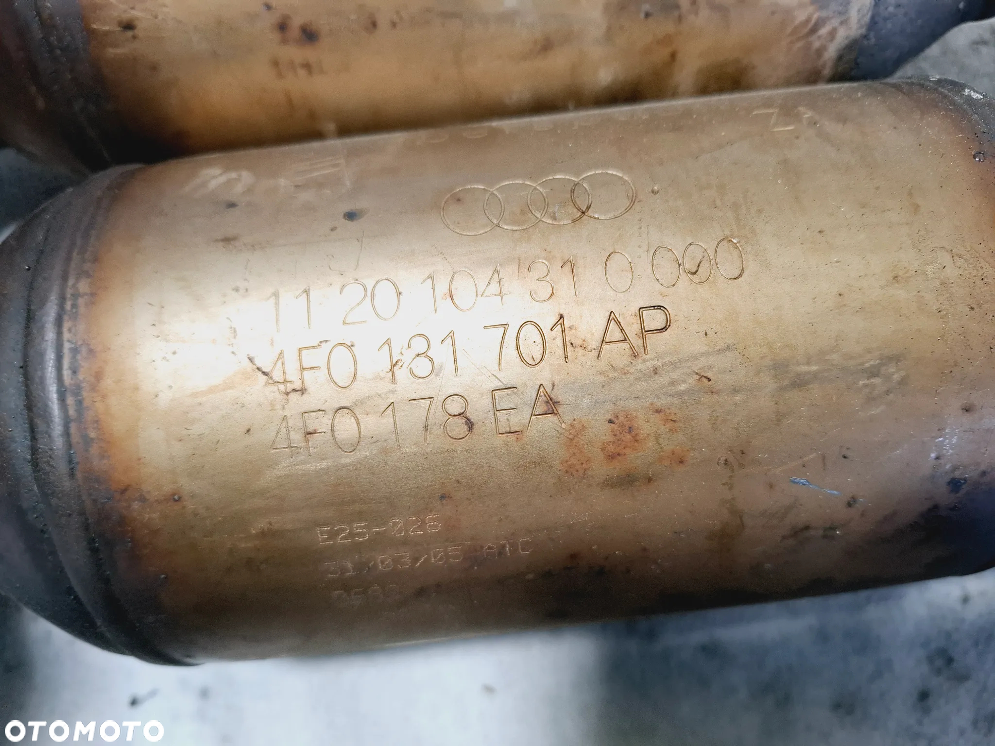 Katalizatora Filtr Spalin Lewy/Prawy 2.4 2.8 3.2 Audi 4F0131701AN 4F0178EA 4F0131701AP 4F0178EA - 3