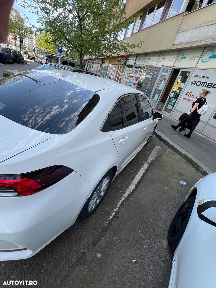 Toyota Corolla 1.8 HSD Dynamic - 10