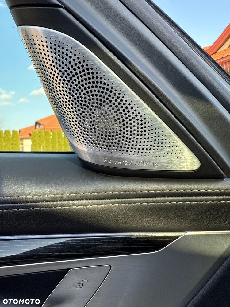 BMW Seria 7 750Li xDrive sport - 26