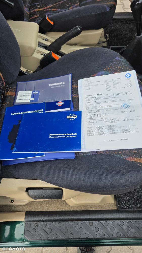Nissan Terrano 2.7 TDi Comfort - 38