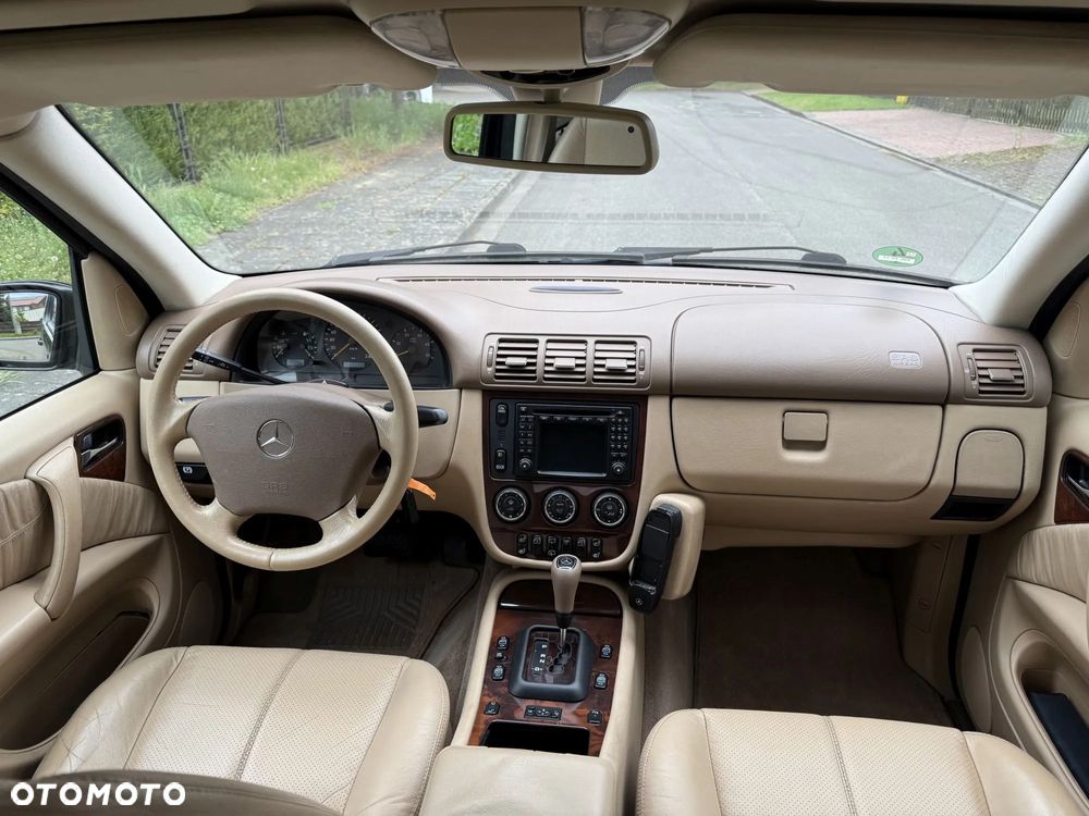 Mercedes-Benz ML - 14