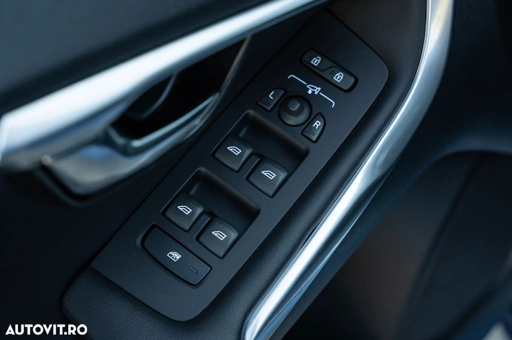 Volvo V40 T3 Geartronic RDesign - 18