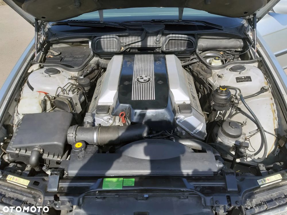 BMW Seria 7 740i - 34