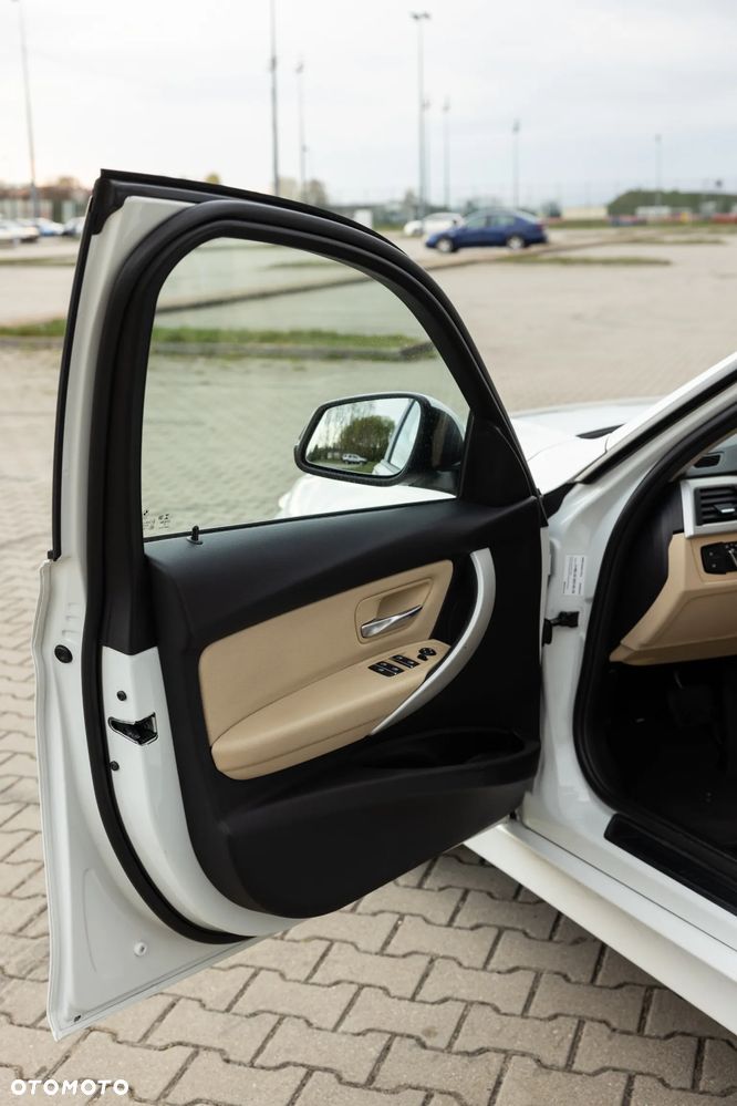 BMW Seria 3 320d Advantage - 19