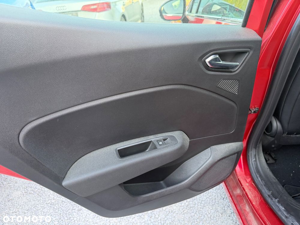 Renault Clio TCe 90 EVOLUTION - 13
