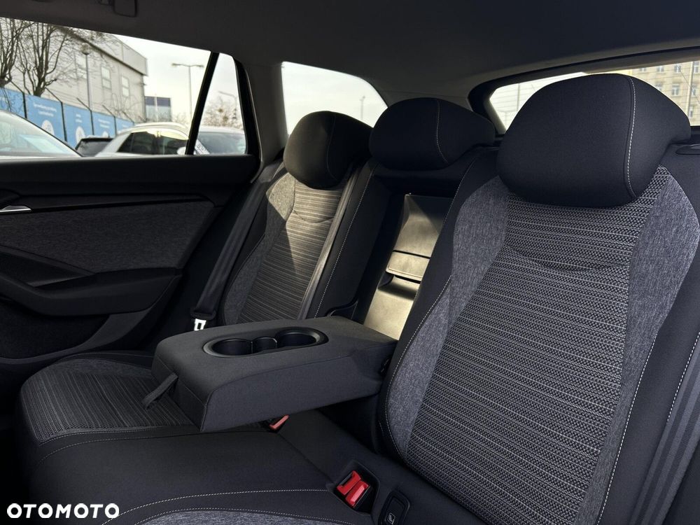 Skoda Superb 2.0 TDI SCR Selection DSG - 20