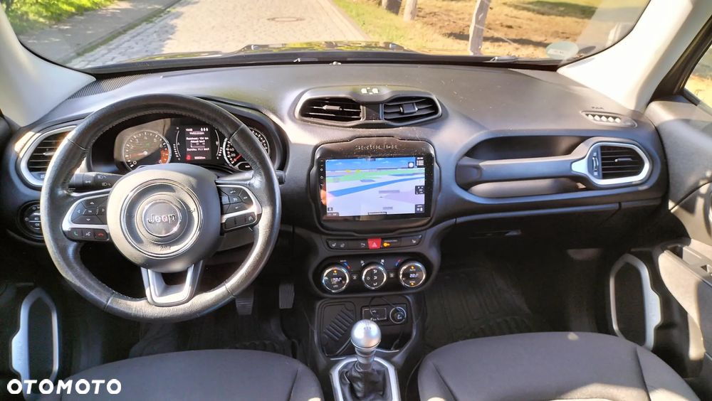 Jeep Renegade - 15