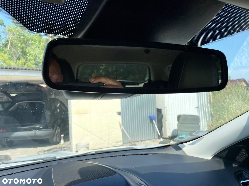 Ford Kuga 2.0 TDCi 2x4 Titanium - 24