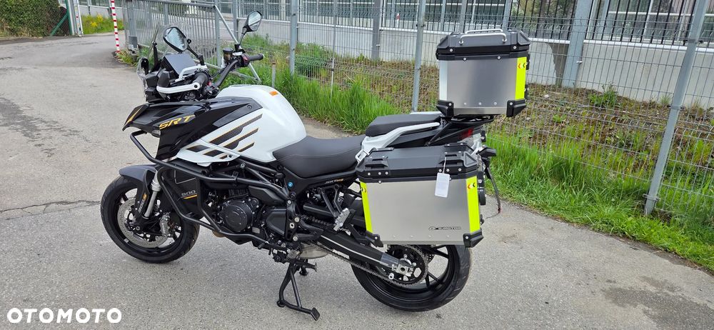 QJMOTOR SRT900S - 3