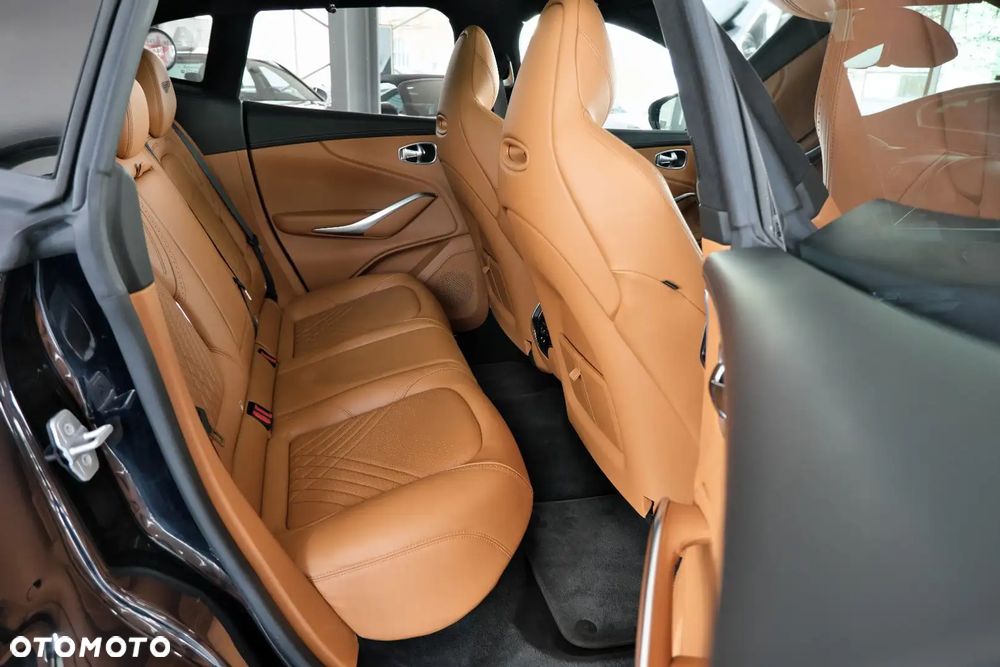 Aston Martin DBX Standard - 4