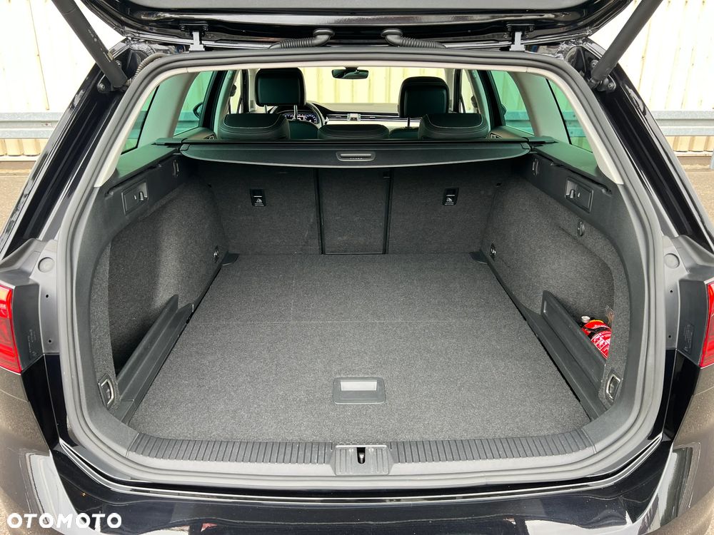 Volkswagen Passat 2.0 TSI Elegance DSG - 37