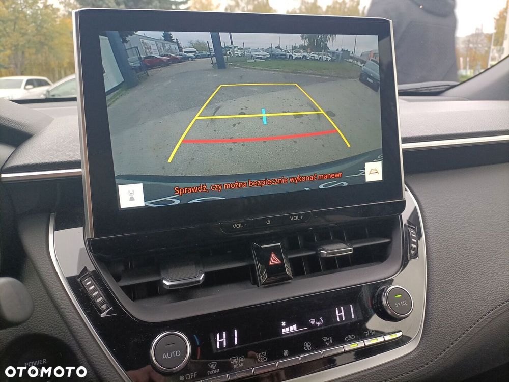 Toyota Corolla Cross - 13