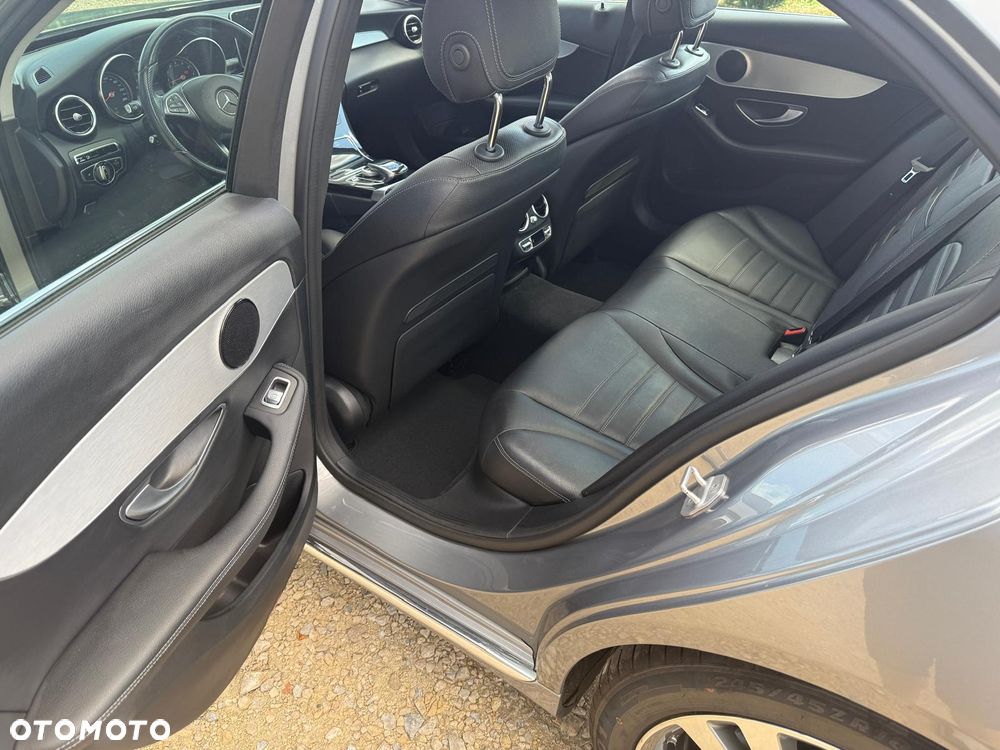 Mercedes-Benz Klasa C 300 7G-TRONIC Exclusive - 14