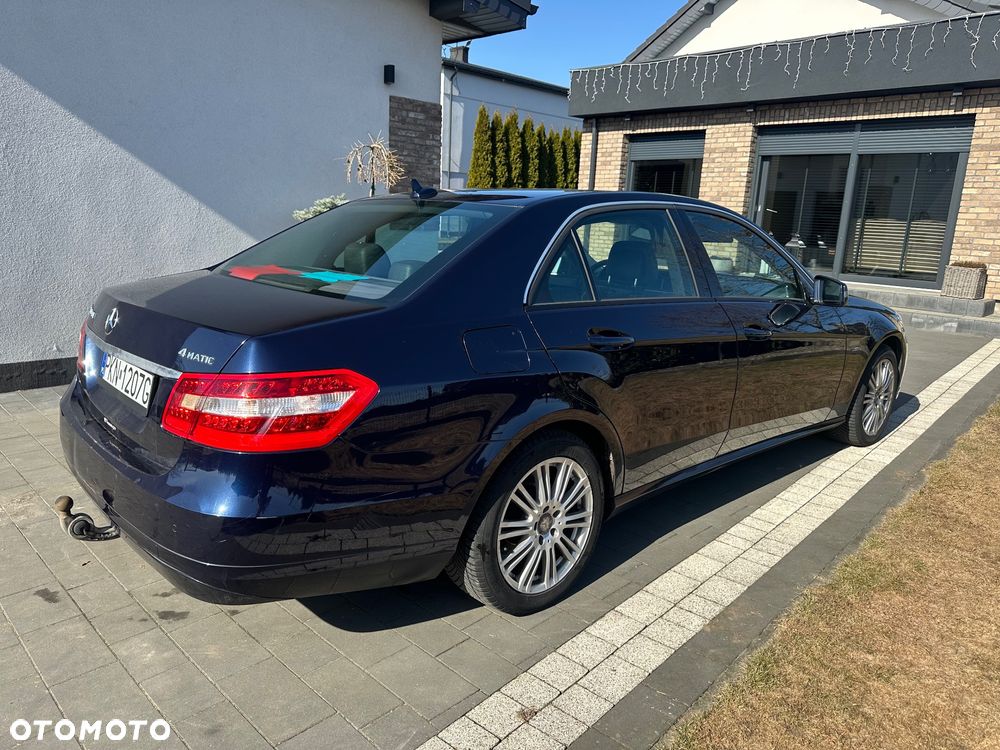 Mercedes-Benz Klasa E 250 BlueTEC 4Matic 7G-TRONIC - 7