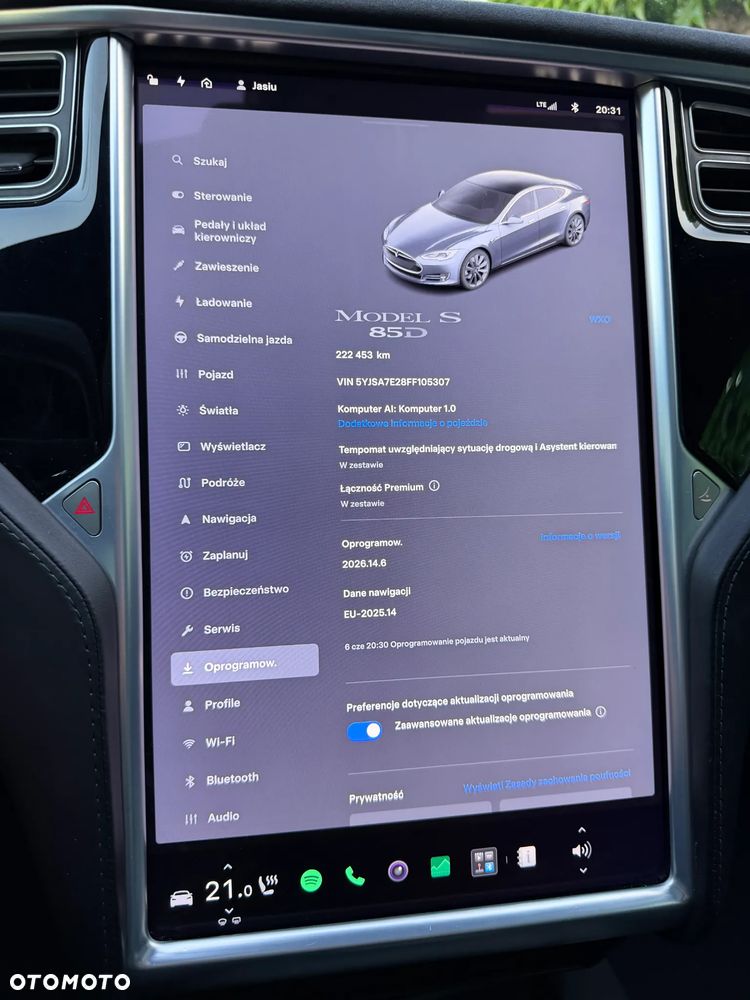 Tesla Model S 85 D - 21