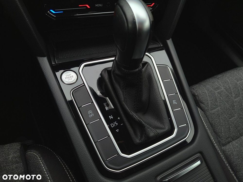 Volkswagen Passat - 22