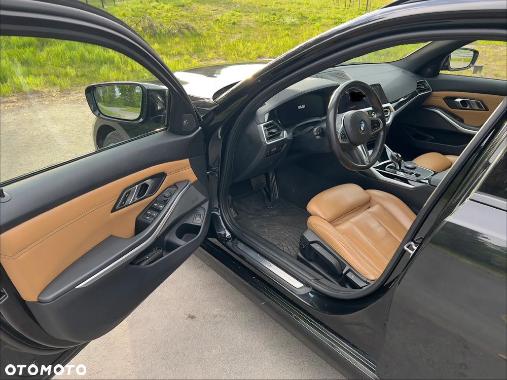 BMW Seria 3 330i Sport Line sport - 9