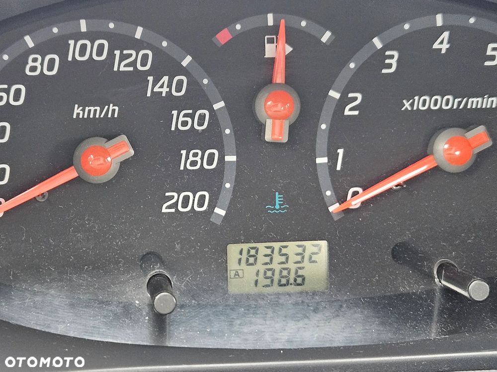 Nissan Micra - 7
