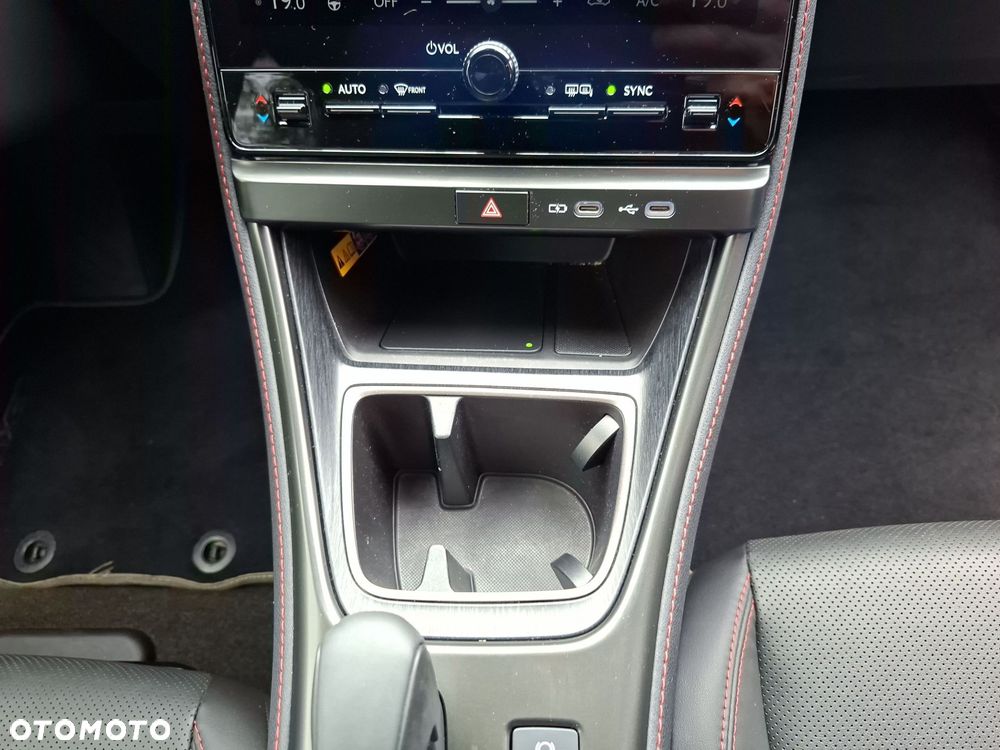 Lexus LBX 1.5 Hybrid Emotion - 25