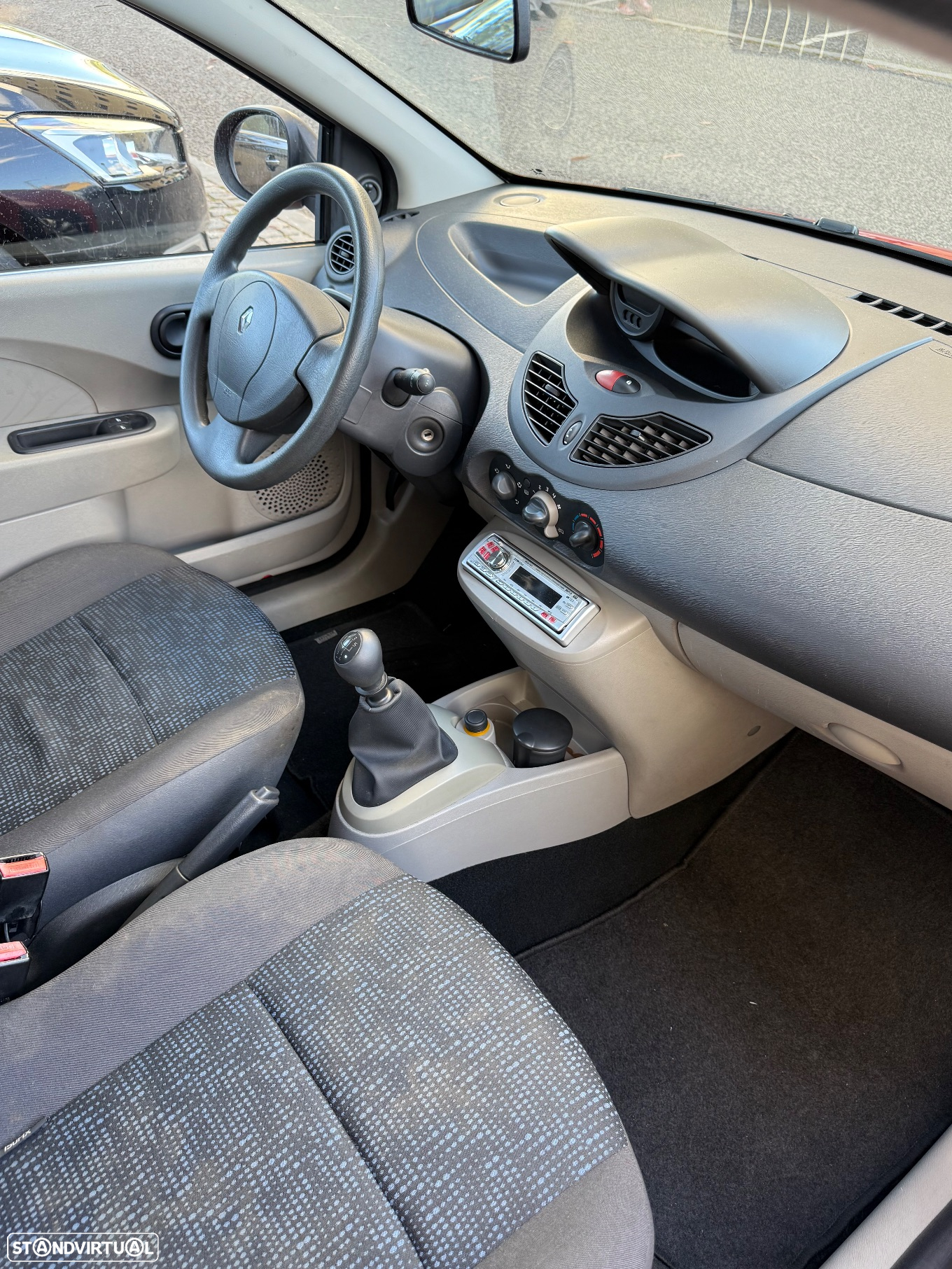 Renault Twingo 1.2 Authentique - 10